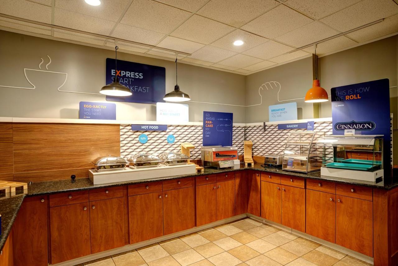Holiday Inn Express La Plata By Ihg Exterior photo