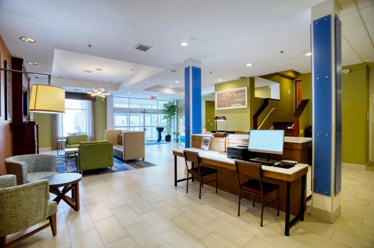 Holiday Inn Express La Plata By Ihg Exterior photo